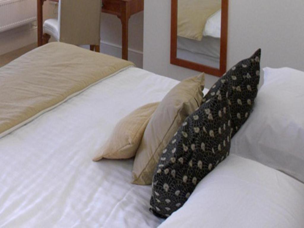 The Barns Hotel Канък Стая снимка